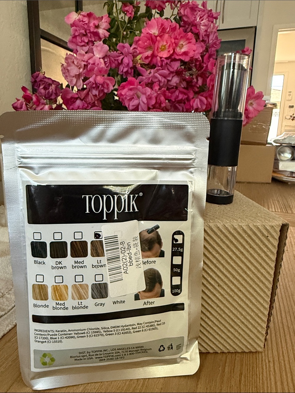 NEW TOPPIK Root Touch Up
(1) sealed refill and (1) brush applicator